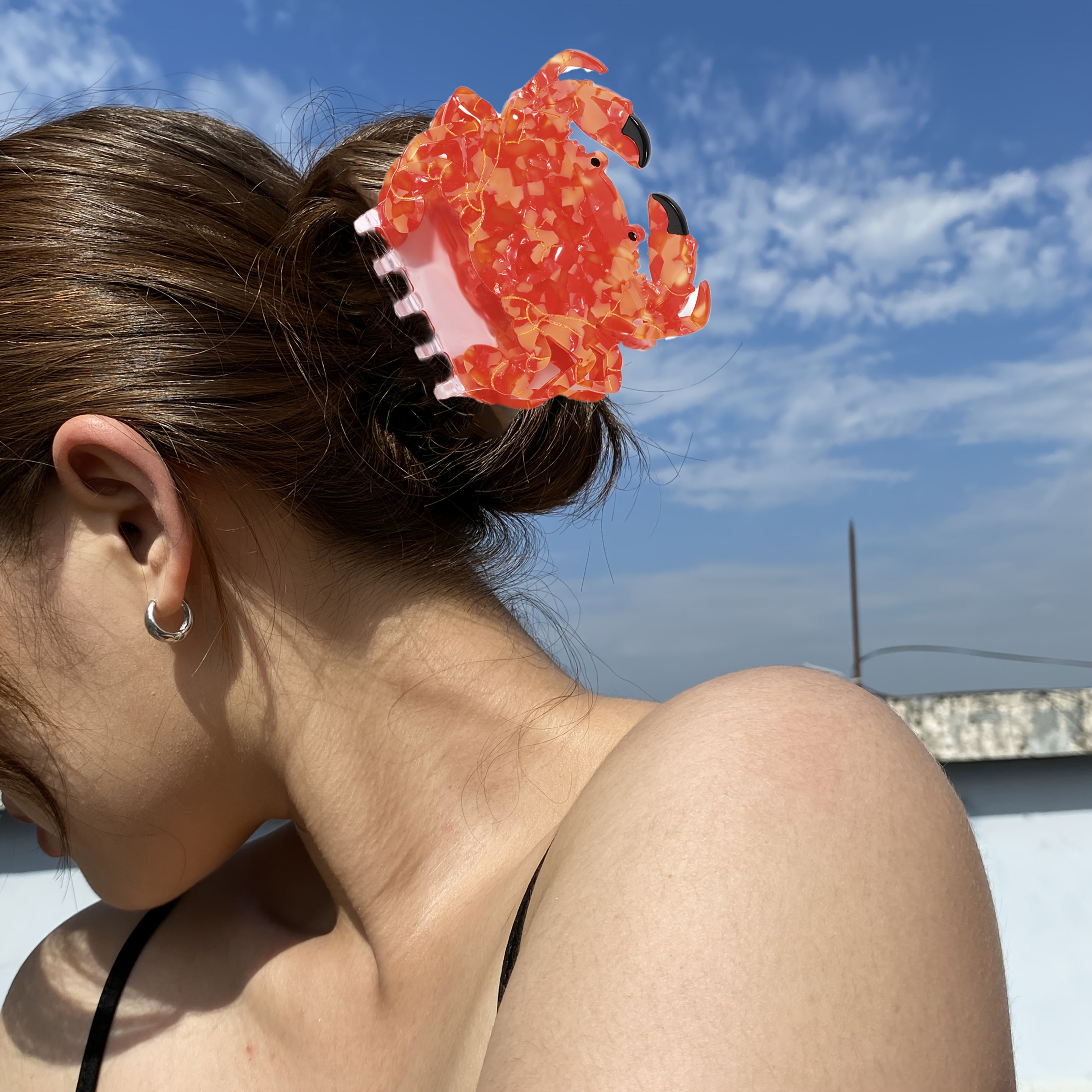 Single Large Red Crab-Shaped Shark Clip - Acetate Non-Slip Hair Claw with Colorful Animal Print, Elegant & Cute Hairpin for Women, Ponytails, Birthdays, Parties, Ponytail Styling, Cartoonish Design, Playful Accessory, Birthday Gift, Highquality Material,